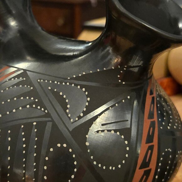 Authentic Signed Mata Ortiz Blackware Wedding Vase Handmade Pottery - Picture 7 of 8